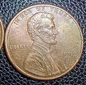1992 D Cent Close Am Penny Error Coin - Picture 1 of 2