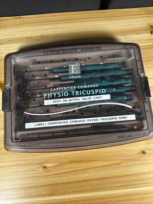 Carpentier-Edwards  Model 1262 PHYSIO TRICUSPID Accessory Set - Image 1 of 2
