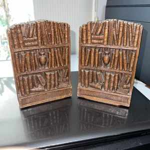 1950s Bookshelf Bookends Syroco Wood USA Library Bookcase Spines Shaped - Picture 1 of 18
