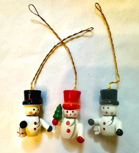 VINTAGE 3 MINI HOLZ SCHNEEMANN CHRISTBAUMSCHMUCK - Bild 1 von 2