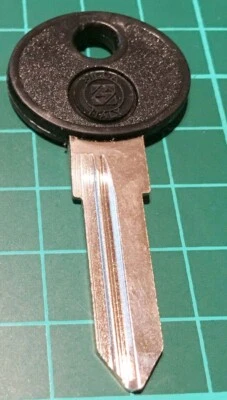   KEY BLANK BMW 3 Series BMW 5 Series BMW 524TD BMW 6 Series BMW 7 Series   - Image 1 of 2