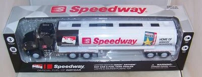 2019 FIRST GEAR SPEEDWAY HOLIDAY TOY TANKER TRUCK INDYCAR LIGHT SOUND 79-0595 - Image 1 of 4