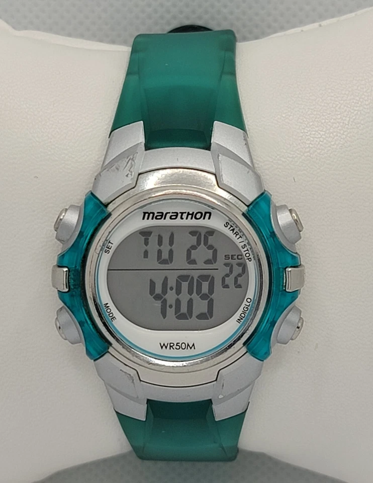 Ladies Timex 1440 Sports Indiglo Green Silver Tone Digital Quartz Watch L5 - Image 1 of 4