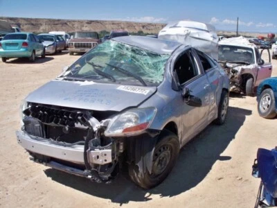 Pinza de freno de disco delantera izquierda usada se adapta a: Toyota Yaris 2007 delantero izquierdo grado Foto 1 de 4