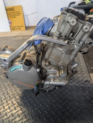 2013 KTM 500exc engine. 0hr OEM piston and valves adjsuted. 180hr bottom end - Image 1 of 2