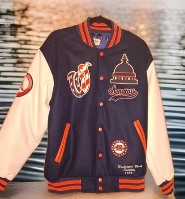 NUEVO SIN ETIQUETAS ENFERMO Nueva Chaqueta de Lana Universitaria Washington Negra para Hombres M COSIDA ⚾️🏏�$149 Foto 1 de 4