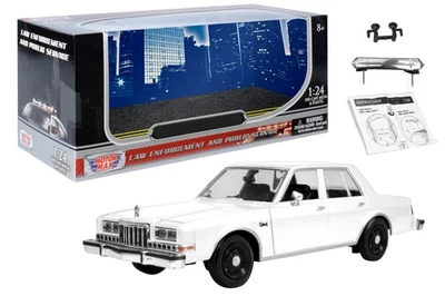 Motormax 1/24 1986 Dodge Diplomat Police Car White Blannk Builder Kit 76475 - Image 1 of 4