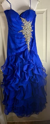 Mermaid Prom Dress: Gown, Sparkly Crystals, Side Split, Ruffles. Size 6 - Image 1 of 4
