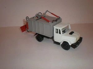 1/43 1987 garbage truck MKZ-ZIL 4331 handmade conversion - Picture 1 of 6