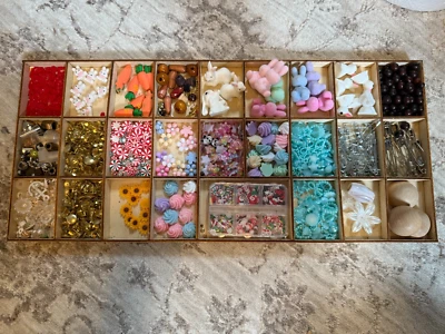 Mini Lote de Artesanía Hágalo Usted Mismo Vacaciones Conejito Panda Floral Espalda Plana Resina Dije Cuentas  Foto 1 de 4