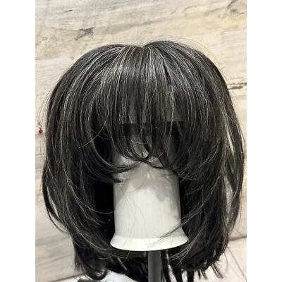 Peruca sintética Midway Bobbi Boss feminina escara fresca e leve Cool Max - Imagem 1 de 4