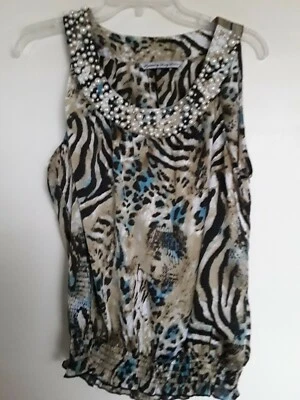 Camiseta sin mangas usada en excelente estado Signature By Larry Levine escote con cuentas para mujer talla grande Foto 1 de 3
