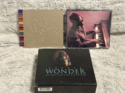 Stevie Wonder - At The Close of a Century CD, 4 Disc Box Set + 96 Page Book READ - Imagem 1 de 4