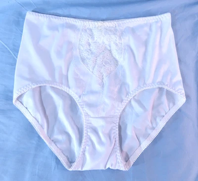 Винтажные БЕЛЫЕ ТРУСИКИ JOLIE Толстые Блестящие КРУЖЕВНАЯ ПЕРЕДНЯЯ ОТДЕЛКА Трусы с Высокой Талией XXL - Изображение 1 из 4