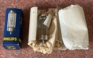 Philips Projector Lamp Bulb A1/178 240v 300w G17Q New Old Stock - Unused - Picture 1 of 6