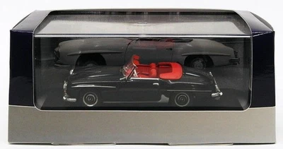 Atlas Editions 1/43 Scale Model Car 7 905 001 - 1955 Mercedes Benz 190 SL Black - Image 1 of 3