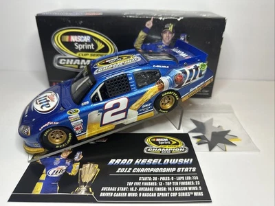 2012 Brad Keselowski #2 Miller Lite Champion Dodge Charger NASCAR Diecast 1:24 - Imagem 1 de 4