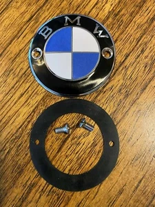 VINTAGE BMW TANK EMBLEM, RUBBER+S.S. SCREWS R50-R69S TANK+ MANY OTHERS    - Picture 1 of 1
