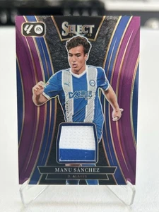2024/25 Select La Liga Manu Sánchez Patch Purple Prizm /49 Deportivo Alavés - Bild 1 von 2
