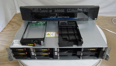 EMC EAE 100-542-104-01 VNXe3100 12 Bay HDD Disk Array SEE NOTES - Image 1 of 4