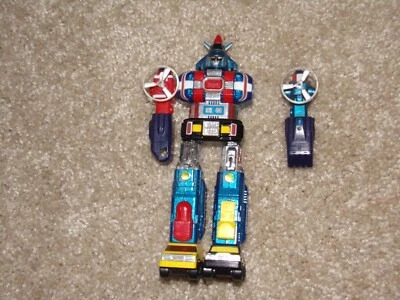 VOLTRON POPY BANDAI 日本 1982 年 DAIRUGGER 零件 批量 原版 复古 — 第 1/3 张图片