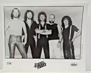 VINTAGE 8X10 APRIL WINE PROMOTIONAL PHOTO RM01 - Picture 1 of 6