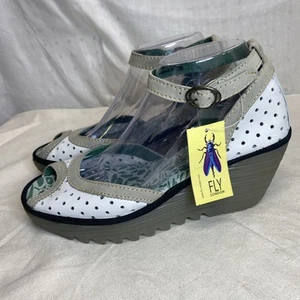 Fly London Ydel Sandalen perforiert Keilabsatz Leder Damen Gr. EU40/US9 - Bild 1 von 11