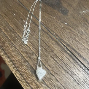 Swarovski Swan Puffed Heart Pendant Necklace RETIRED - Picture 1 of 7