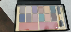 NEU, Elizabeth Arden 12 Lidschatten 2 Rouge 1 Pinsel Palette Mirror Compact - Bild 1 von 6