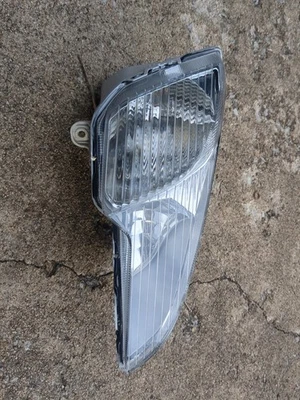 Faro antiniebla Ford Ecosport 2018-2021 pasajero luz antiniebla solo para repuestos Foto 1 de 4