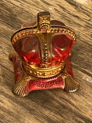 VTG June 2 1953 Queen Elizabeth II Coronation Crown Cast Iron Coin Bank England - Image 1 of 4
