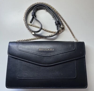 Auténtico Bolso Bandolera Bvlgari Cuero de Becerro Negro Con Cadena Ajustable 39157 Foto 1 de 4