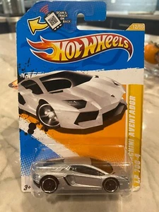 Hot Wheels 2012 Nuevos Modelos #12 Lamborghini Aventador LP 700-4 Plata Con PR5s - Imagen 1 de 1