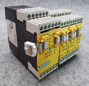 SIEMENS MSS Basic 3RK3111-1AA10 + 2/4 F-DI 1/2 F-RO 3RK3221-1AA10 - Bild 1 von 11