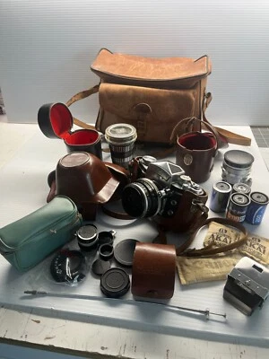 Exakta Varex IIa Ihagee con lentes extra y accesorios Foto 1 de 4