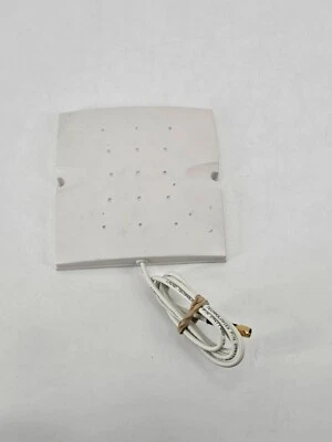 Laird Connectivity S2409P Patch Antenna - Image 1 of 4