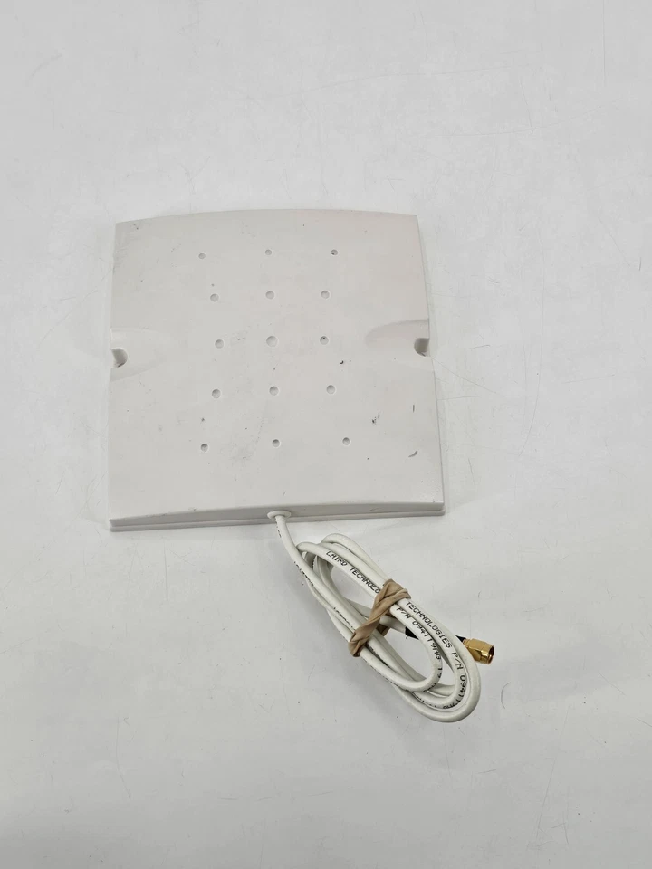 Laird Connectivity S2409P Patch Antenna - Image 1 of 4