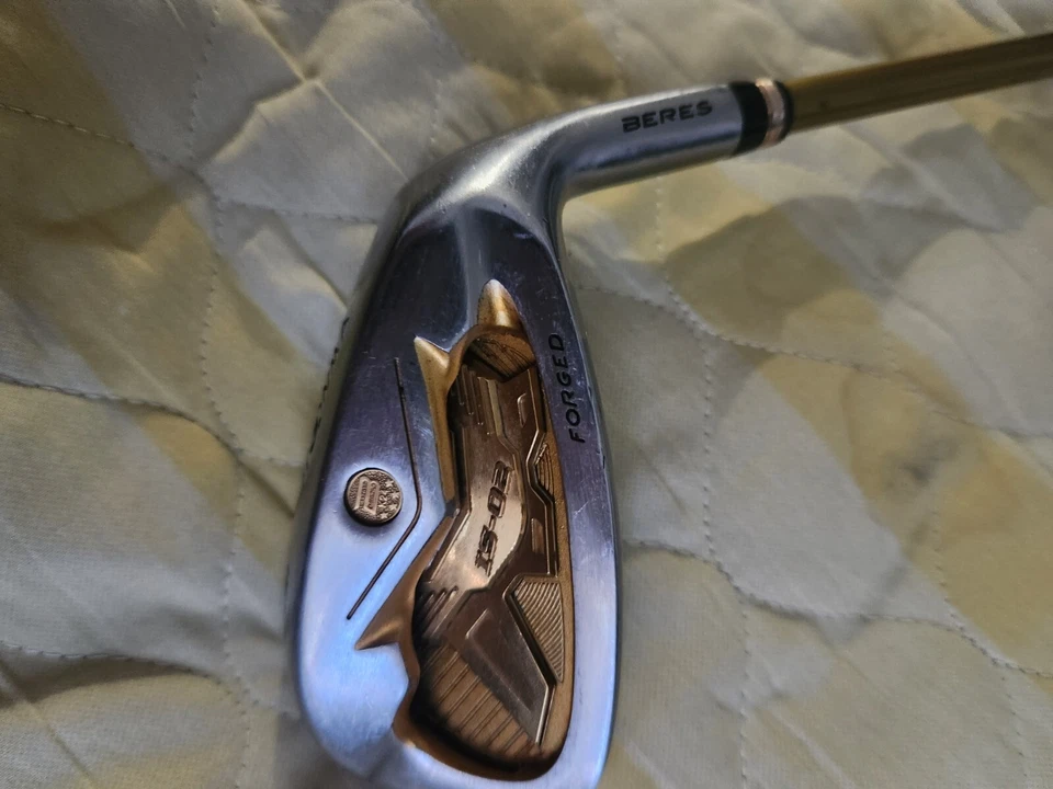 Palos de golf Honma Beres Is-02 AW 4 ESTRELLAS ARMRQ S-FLEX WEDGE BAYAS Foto 1 de 3