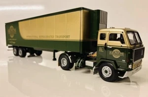 Corgi 1:50 CC13106 Volvo F88 Fridge Trailer H.E. Payne Transport Ltd Edition - Picture 1 of 6