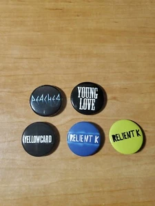 Lot of 5 Button Pin set Relient K Yellowcard Peaches and Young Love rock band - Picture 1 of 7