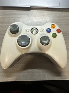Microsoft Xbox 360 Wireless Controller White Missing Battery Pack - Picture 1 of 2