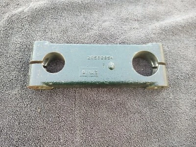 Подлинная боковая передняя пружинная скоба для грузовика Volvo 20589854 — продается каждая - Изображение 1 из 3