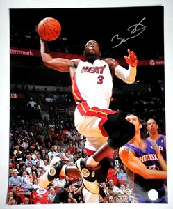 DWYANE WADE SIGNED PSA/DNA CERTIFIED MIAMI HEAT 16X20 PHOTOGRAPH AUTOGRAPHED - Picture 1 of 4