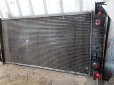 GMC Sierra 1500 2005-2013 radiador 1-5/16" núcleo grueso Foto 1 de 4