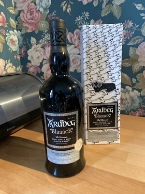 Ardbeg Blaaack, Limited Edition, Islay Single Malt Scotch Whisky 46% 70cL - Photo 1/4