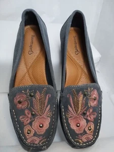 Baretraps Size 7 5 Genuine Suede Otella Floral Embroidered Loafers Gray Pink - Picture 1 of 7