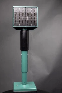 Walton Carpet Knee Kicker - Picture 1 of 3