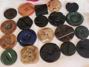 Lot 20 boutons anciens art deco bakelite plastique galalithe 2,7 à 3,5 cm T1 - Picture 1 of 6