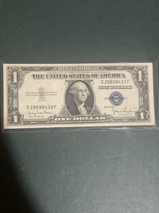 2x Consecutive Serial Numbered 1935 D Silver Certificates Uncirculated Block DF - Picture 1 of 2