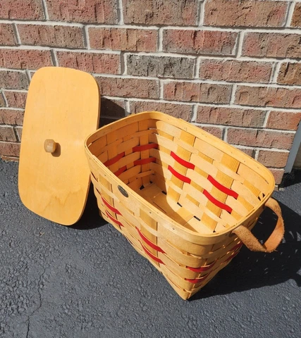 Peterboro Basket Company Picnic Storage 17x11x10 Red Accents Lid Handles RETIRED Cover